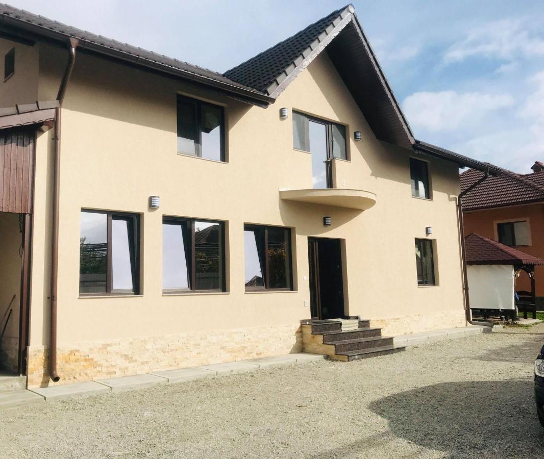 Pensiunea Casa Deny Novaci-Străini Eksteriør bilde